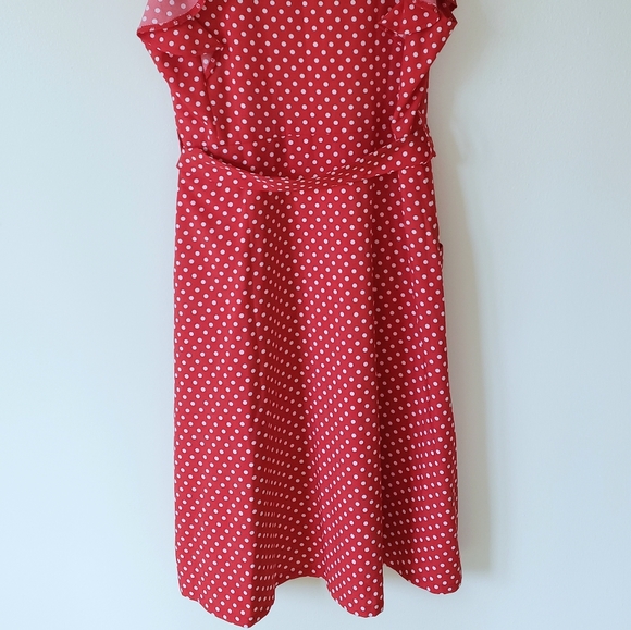 Red polka dot button up vintage-inspired dress - Picture 6 of 7